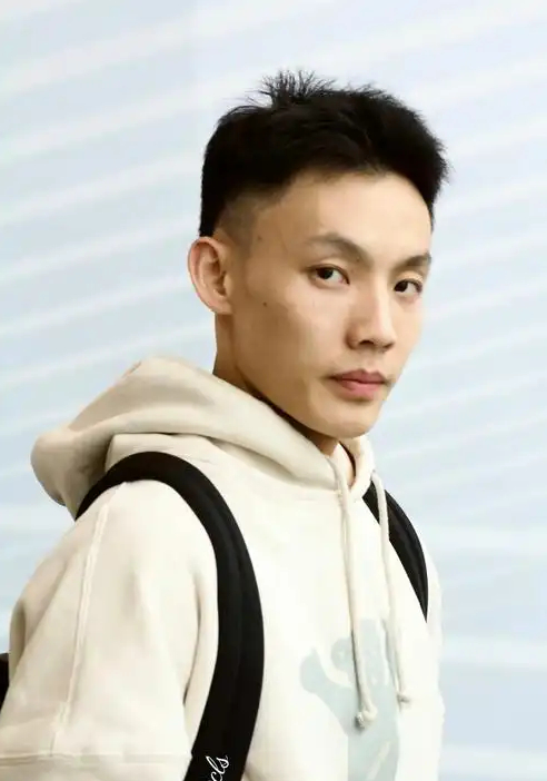 KAIYUN登录-紧急送医，徐杰送医原因曝光，坐上轮椅，表情痛苦，杜锋不该犯错|广东男篮|山西男篮|胡明轩|周琦|伤病_新浪体育_新浪新闻