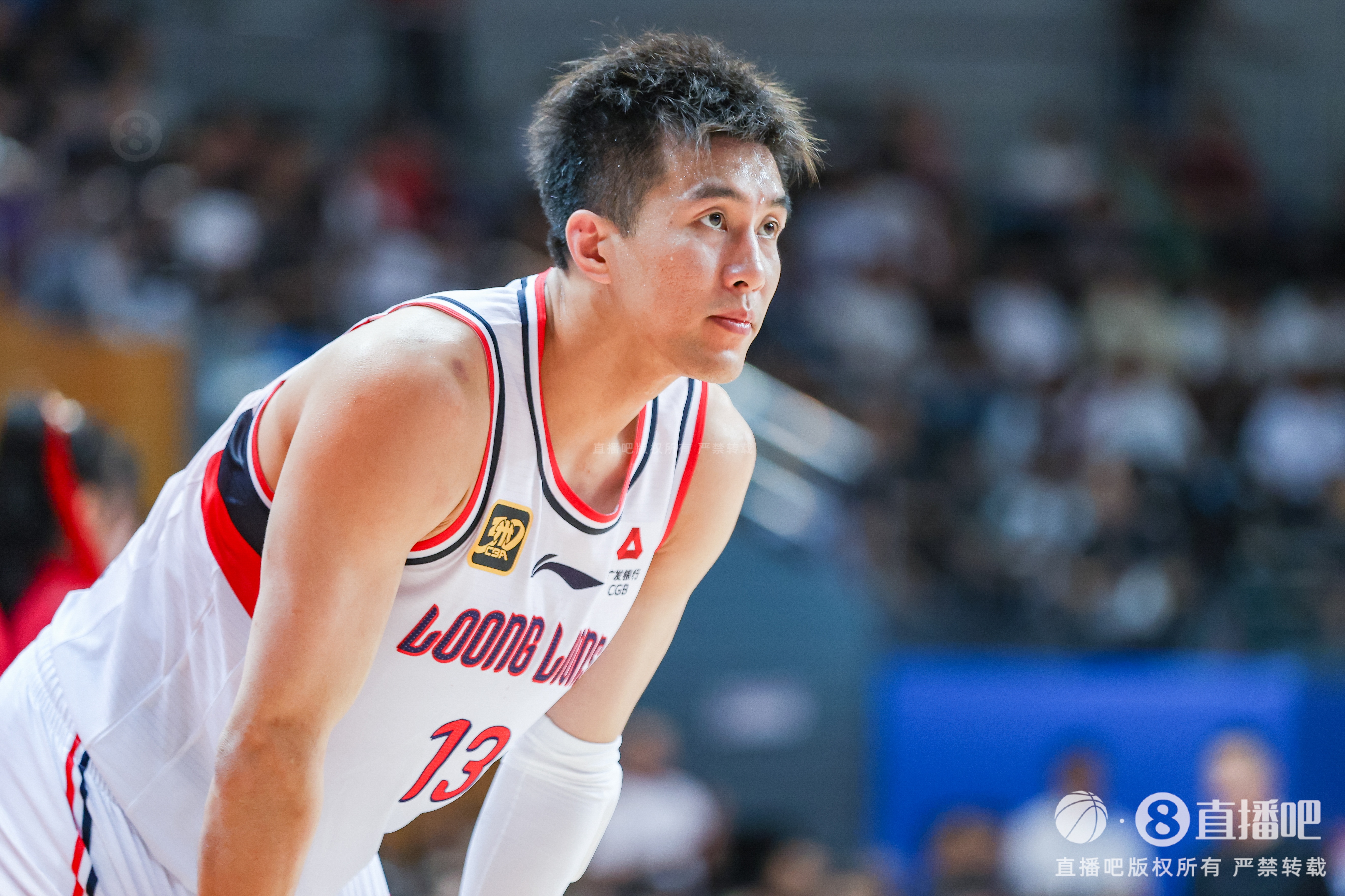 已缺阵2场！广州主帅：郭艾伦在此前打广东时受伤 复出时间待定